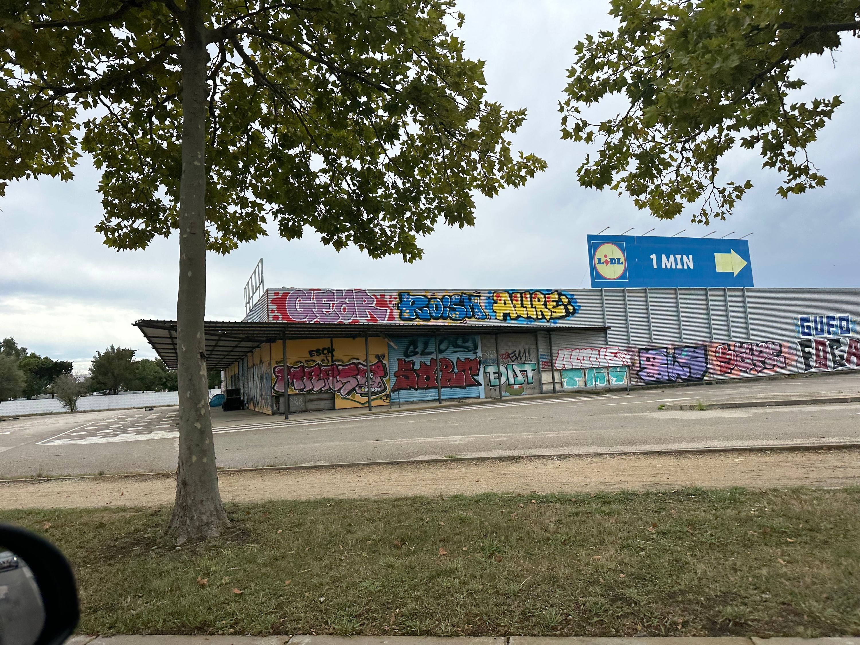 Supermercato C abandoned location in Catalonia, Catalonia, Spain - Shopping for urban exploration